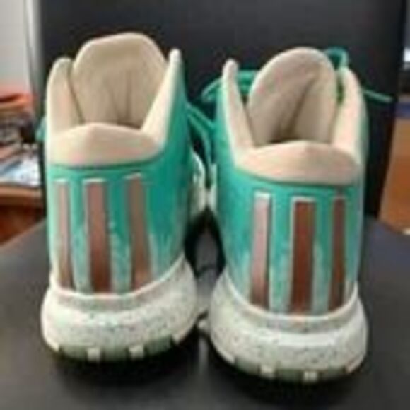 Adidas Great Wall Sneakers. Green/White. Men Size 6.